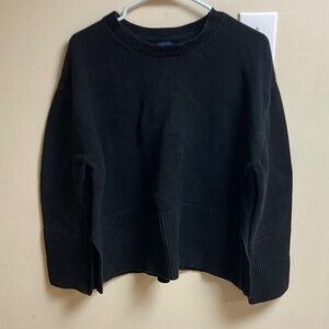 GAP Women's Classic Black Crew Neck Sweater